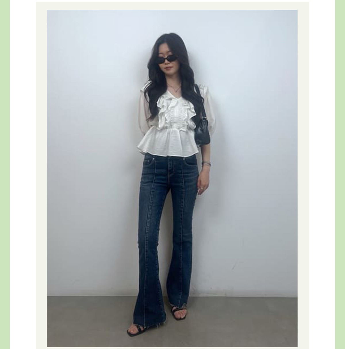 AZUL DENIM ハイウエストボタンフレアデニム