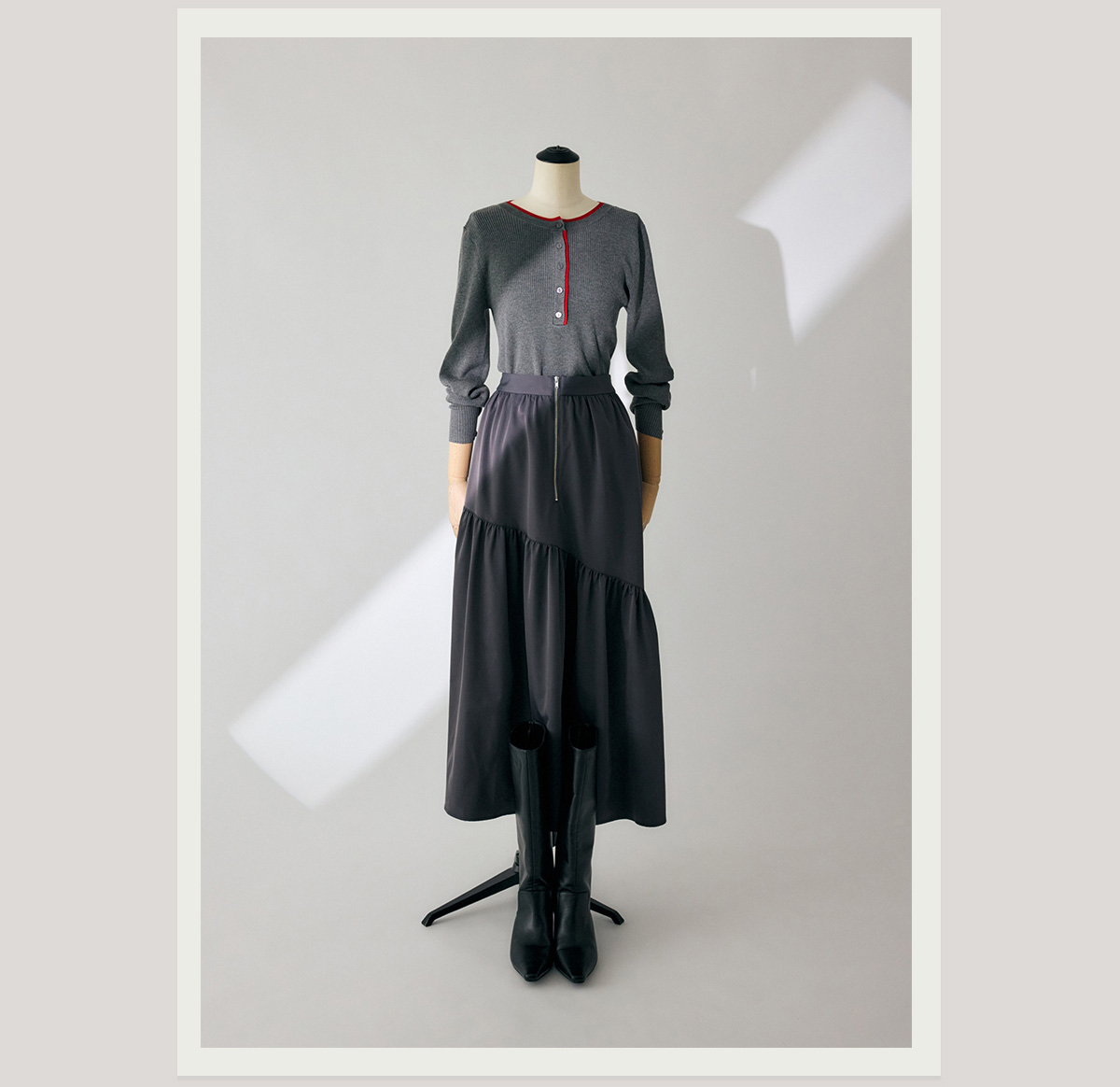 格上げKNIT BEYOND THE ORDINARY CLOTHES November issue