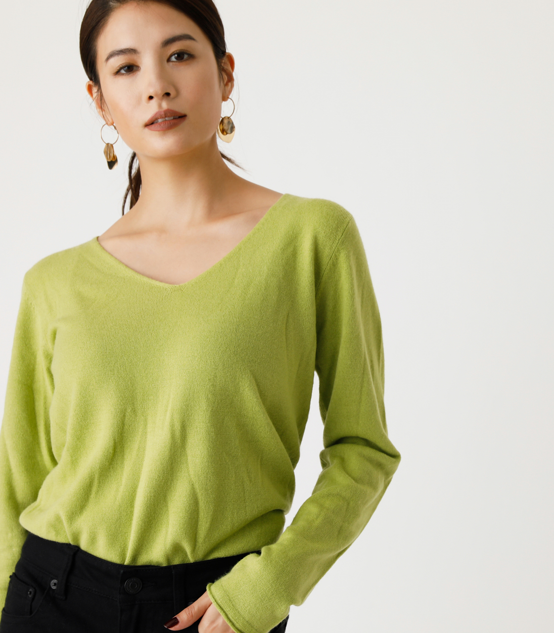 NUDIE V/N KNIT TOPS Ⅲ/ヌーディーVネックニットトップスⅢ｜AZUL BY MOUSSY（アズールバイマウジー）公式通販サイト