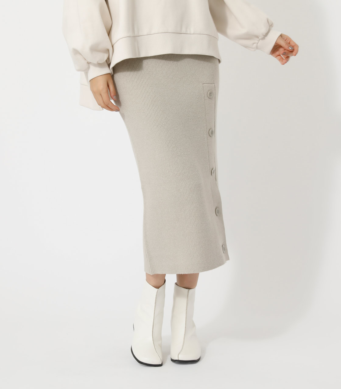 1月9日(火)8:59まで期間限定価格】HEM BUTTON KNIT MIDI SKIRT/ヘム