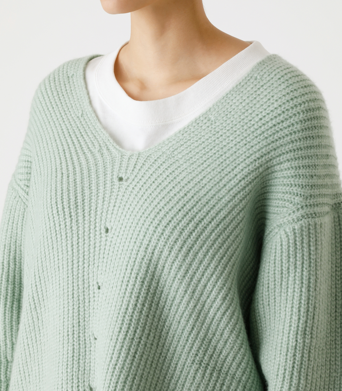 V/N LOOSE KNIT TOPS/Vネックルーズニットトップス｜AZUL BY MOUSSY（アズールバイマウジー）公式通販サイト