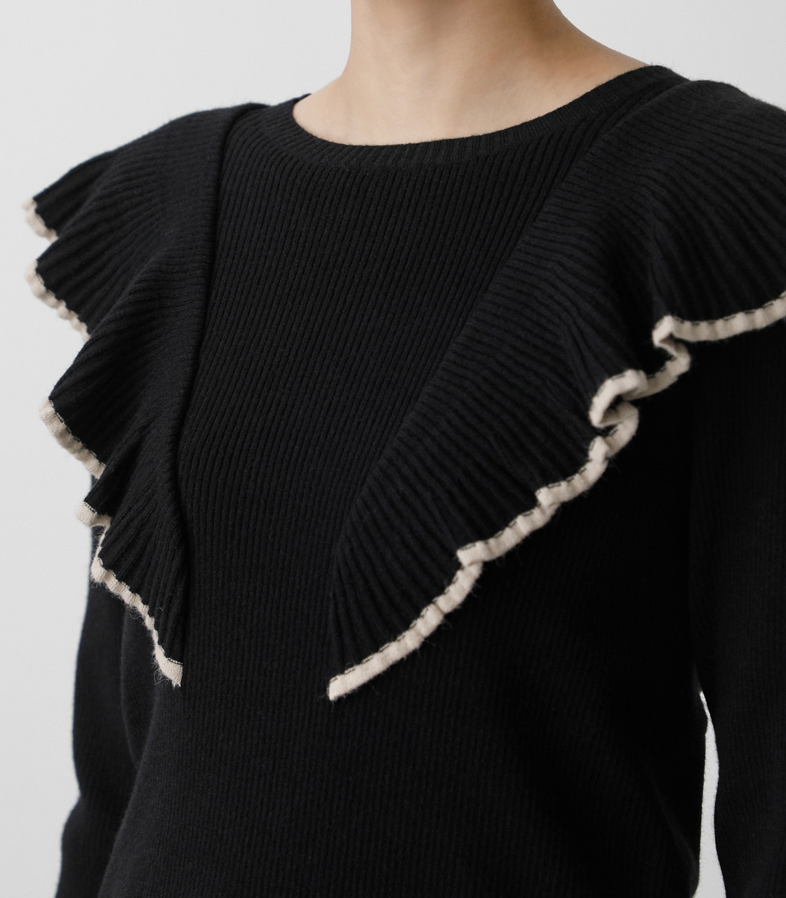 FRONT FRILLED KNIT TOPS/フロントフリルニットトップス 詳細画像 BLK 8