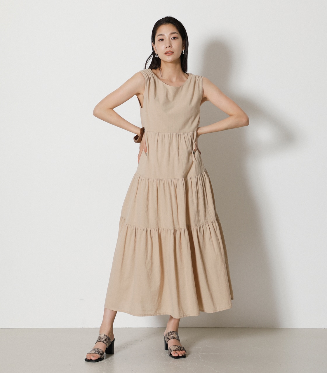 2WAY TIERED LONG ONEPIECE/2WAYティアードロングワンピース｜AZUL BY MOUSSY（アズールバイマウジー ）公式通販サイト