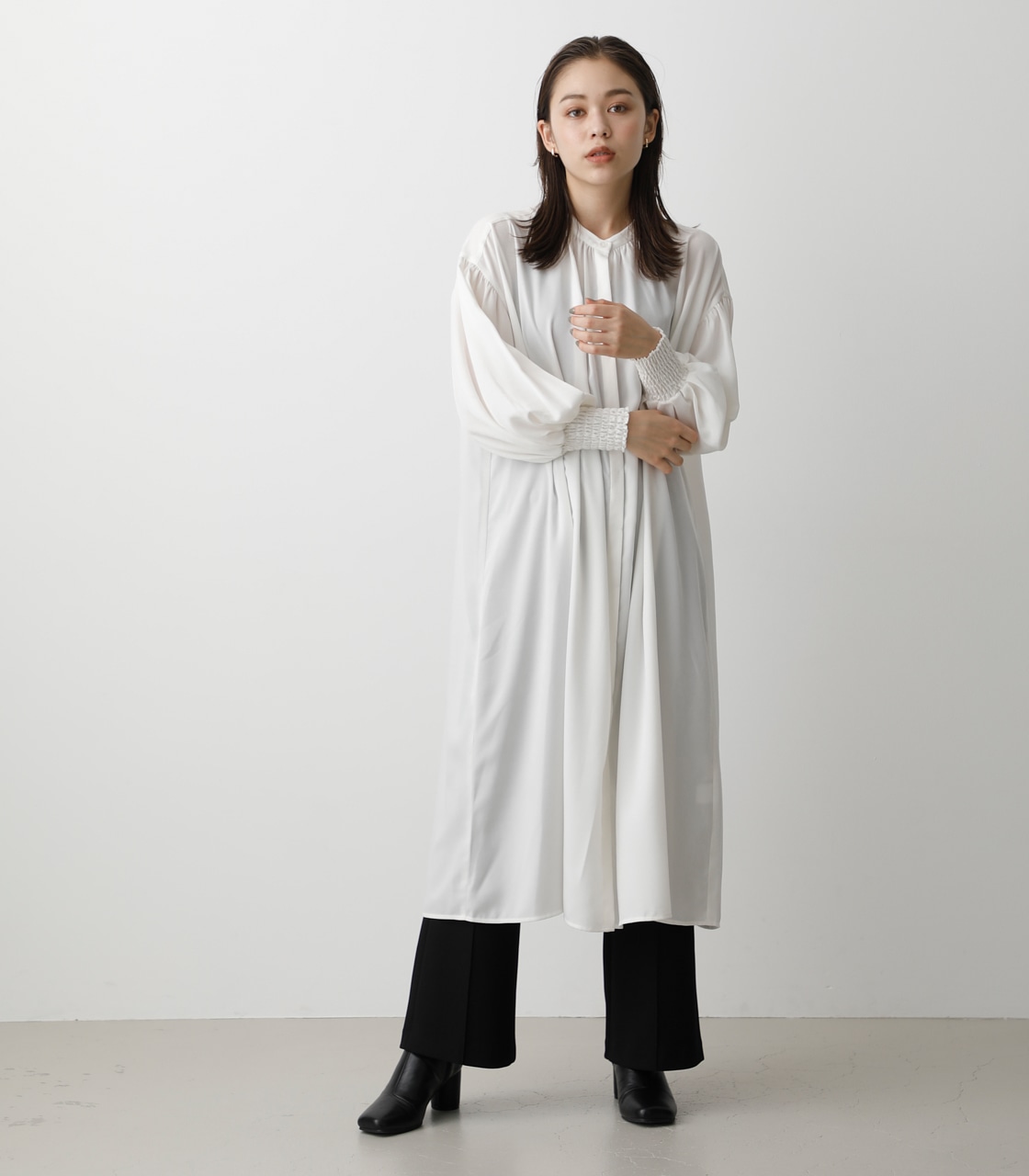 SLEEVE GATHER VOLUME ONEPIECE/スリーブギャザーボリュームワンピース 詳細画像 O/WHT 1