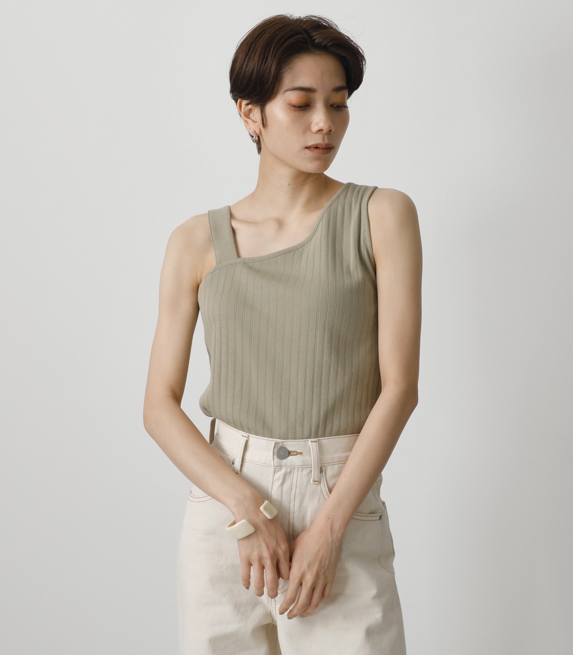 ASYMMETRY SHOULDER TANKTOP/アシンメトリーショルダータンククトップ