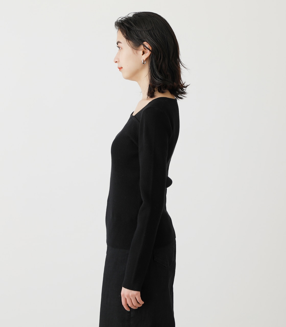 ASYMMETRY NECK L/S KNIT TOPS/アシンメトリーネックロングスリーブニットトップス｜AZUL BY  MOUSSY（アズールバイマウジー）公式通販サイト