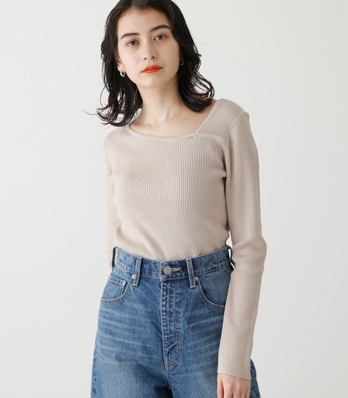ASYMMETRY NECK L/S KNIT TOPS/アシンメトリーネックロングスリーブニットトップス｜AZUL BY MOUSSY（ アズールバイマウジー）公式通販サイト