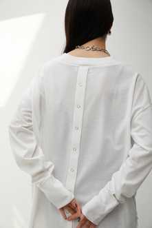 12月8日(金)8:59まで期間限定価格】BACK BUTTON LONG T/バックボタン