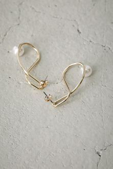 NUANCE FAUX PEARL EARRINGS/ニュアンスフェイクパールピアス 詳細画像
