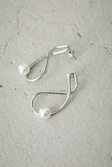 NUANCE FAUX PEARL EARRINGS/ニュアンスフェイクパールピアス