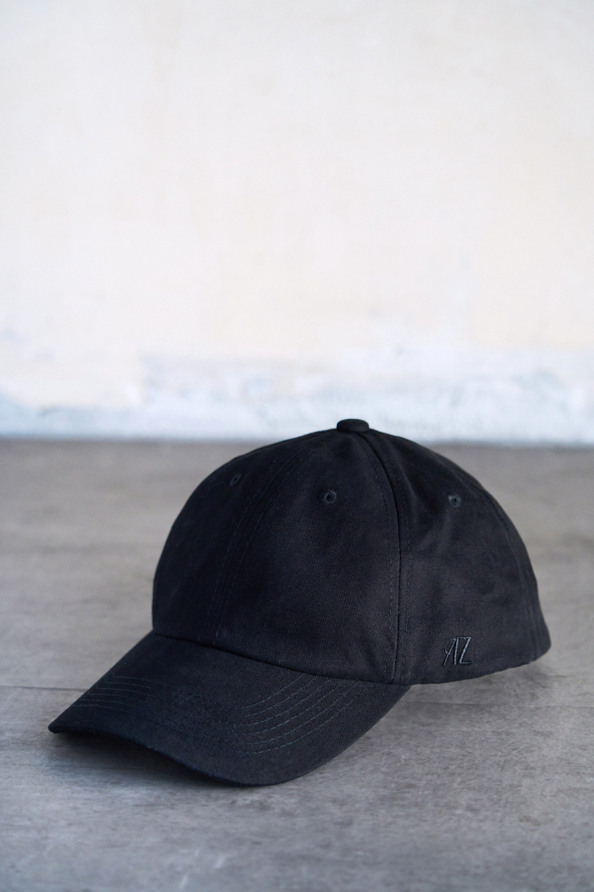 MONOGRAM SIDE LOGO CAP/モノグラムサイドロゴキャップ｜AZUL BY 