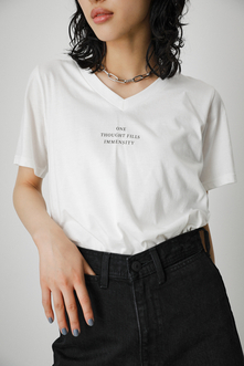 SMALL LOGO V/N TEE/スモールロゴVネックTシャツ