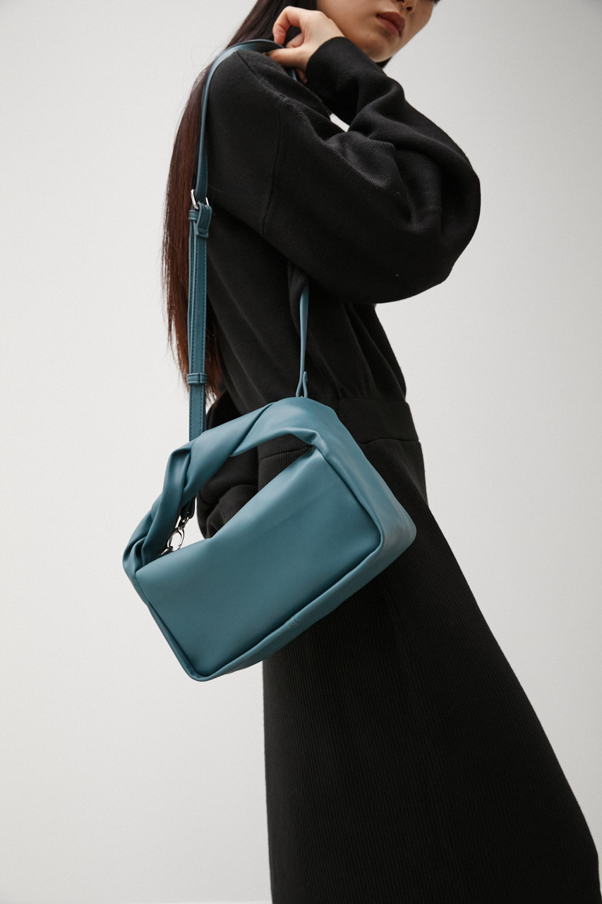 TWIST HANDLE HAND BAG/ツイストハンドルハンドバッグ｜AZUL BY MOUSSY 