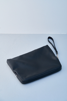 FAUX LEATHER CLASP CLUTCH BAG/フェイクレザークラスプクラッチバッグ