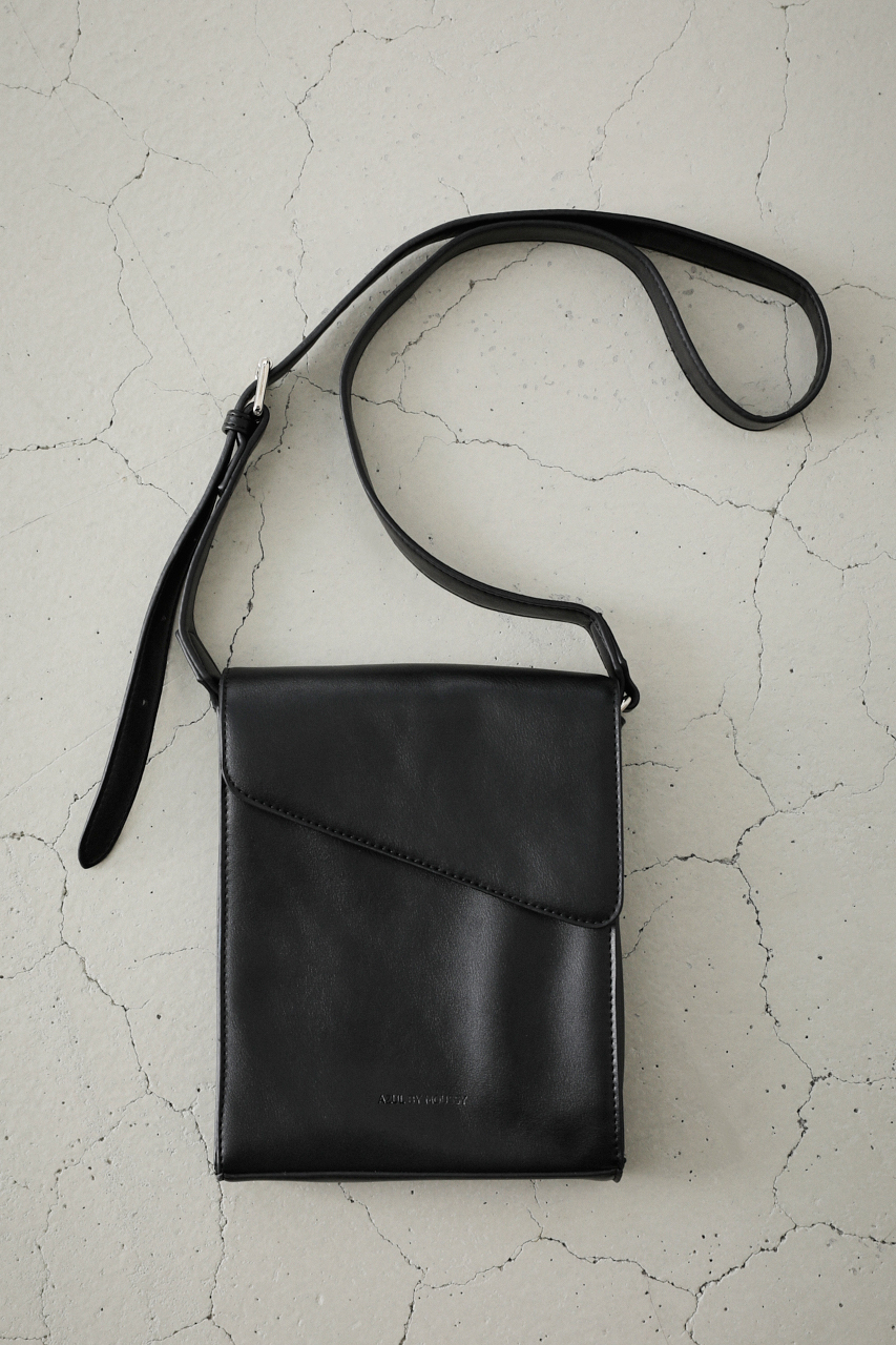 FAUX LEATHER COLOR SHOULDER/フェイクレザーカラーショルダー 詳細画像 BLK 5