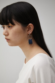 BICOLOR FAUX LEATHER EARRINGS/バイカラーフェイクレザーピアス 詳細画像