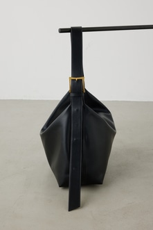 【crie conforto】バックル付きビッグショルダー 詳細画像