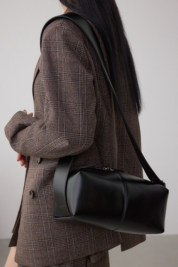 【WEB限定】スクエアショルダーバッグ