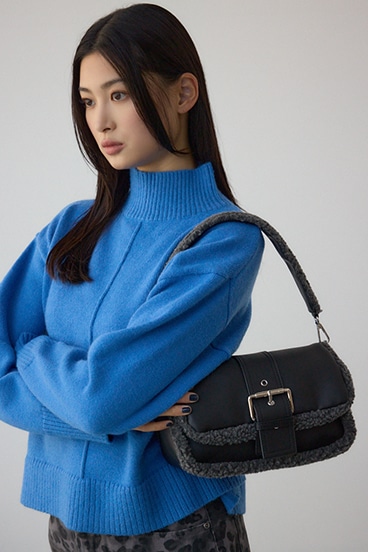フェイクムートンショルダーバッグ