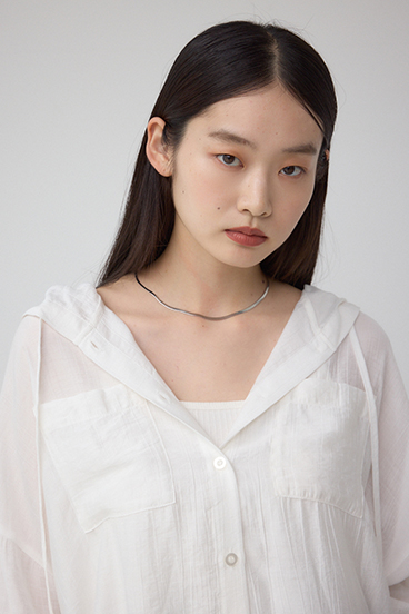 フード付きボタンシャツ