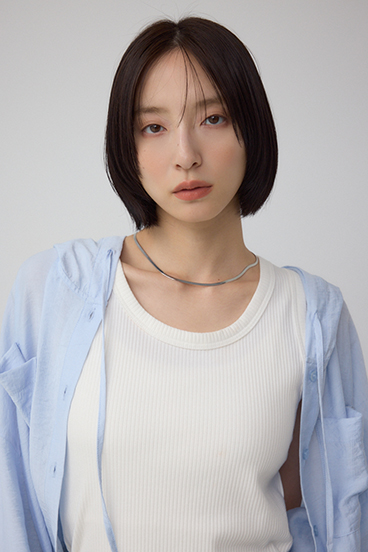 フード付きボタンシャツ