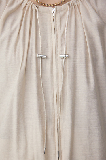 ノーカラーシアーブルゾン 詳細画像