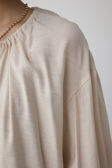 ノーカラーシアーブルゾン 詳細画像