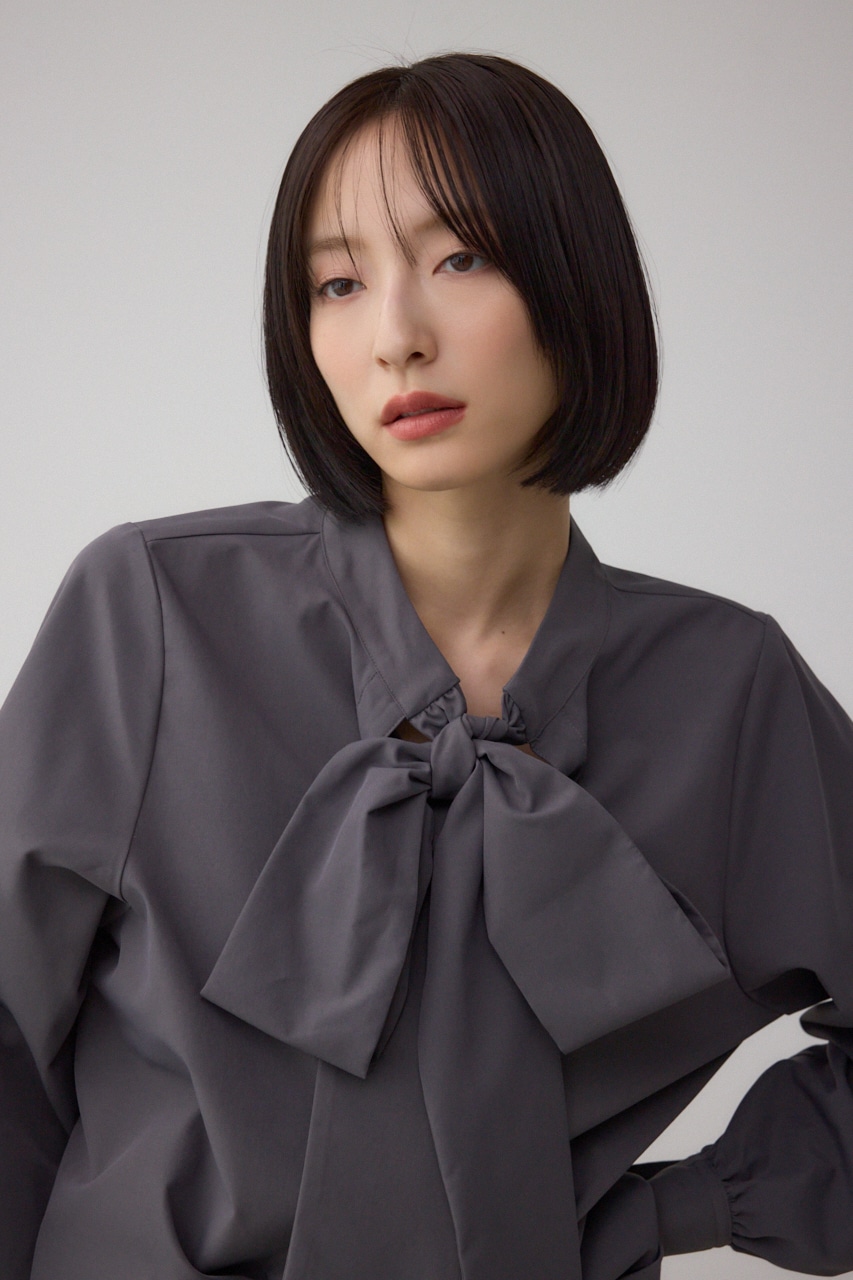 ボウタイリボンブラウス