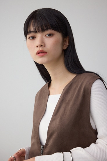 Vネックスエードギャザーベスト