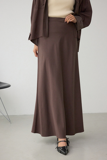 セミフレアスカート