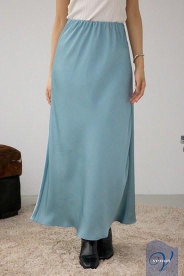 VENUSナローサテンスカート