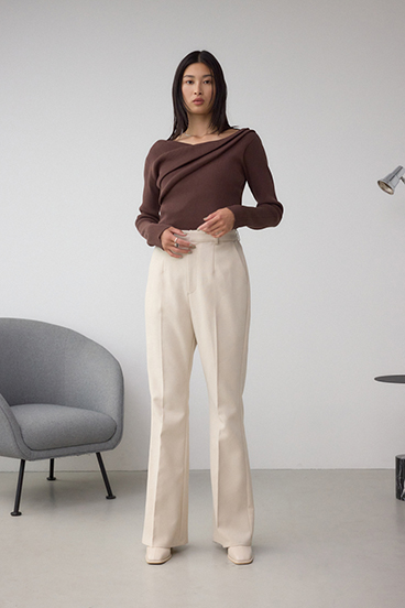 【堀田茜さん着用アイテム】VENUSフレアパンツ 詳細画像