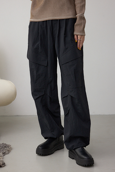 裾ドロストナイロンカーゴポケットパンツ