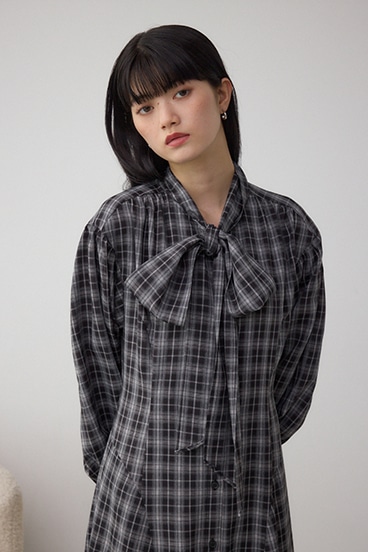 チェックボウタイワンピース