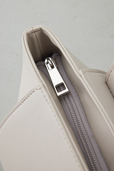 ベルトデザインフラップダイアゴナルバッグ 詳細画像