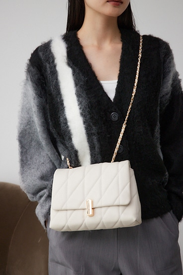 フェイクレザーキルティングバッグ