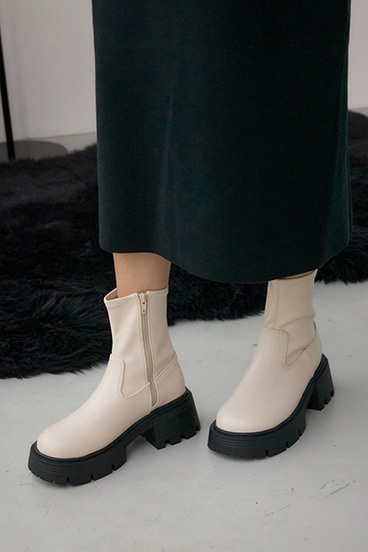 VENUSストレッチトラックソールブーツ