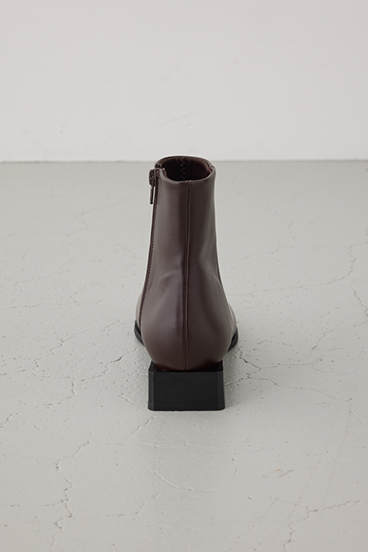 ポインテッドローヒールブーツ 詳細画像