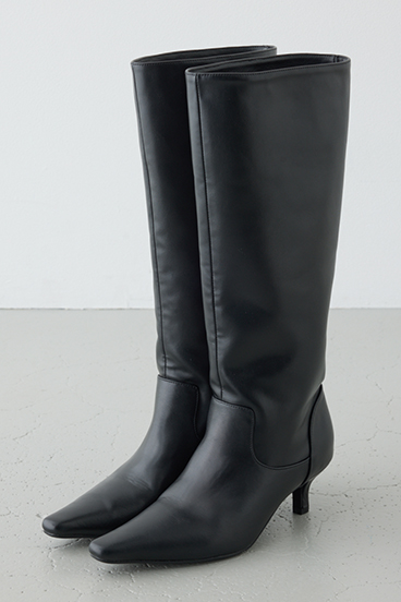 ローヒールロングブーツ