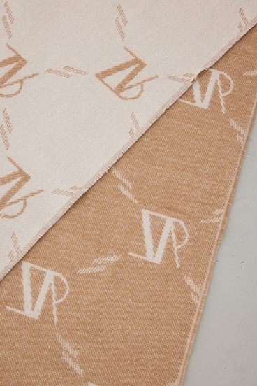 AZモノグラム柄ストール 詳細画像