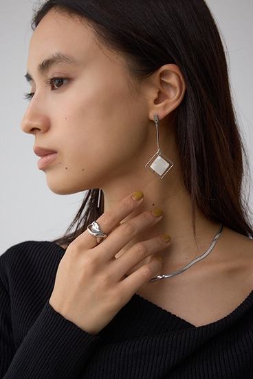 アクリル×メタルアシンメトリーピアス