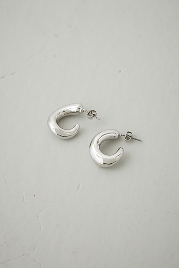 ニュアンスカーブメタルフープピアス 詳細画像