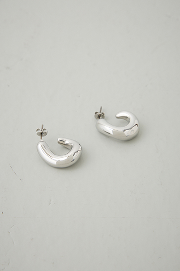 ニュアンスカーブメタルフープピアス 詳細画像