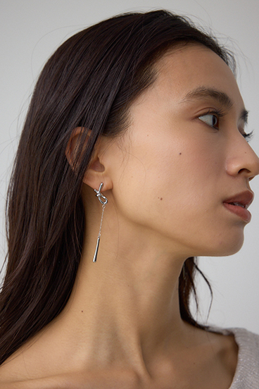 ノットトップスウィングピアス｜WOMEN｜250IAB56-191K｜AZUL BY MOUSSY