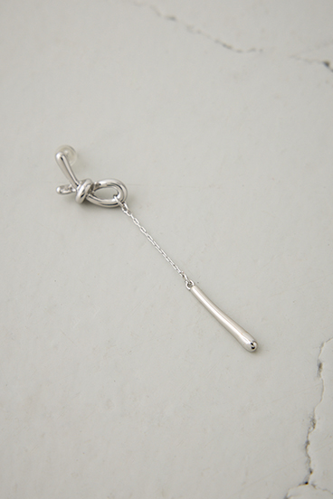 ノットトップスウィングピアス 詳細画像