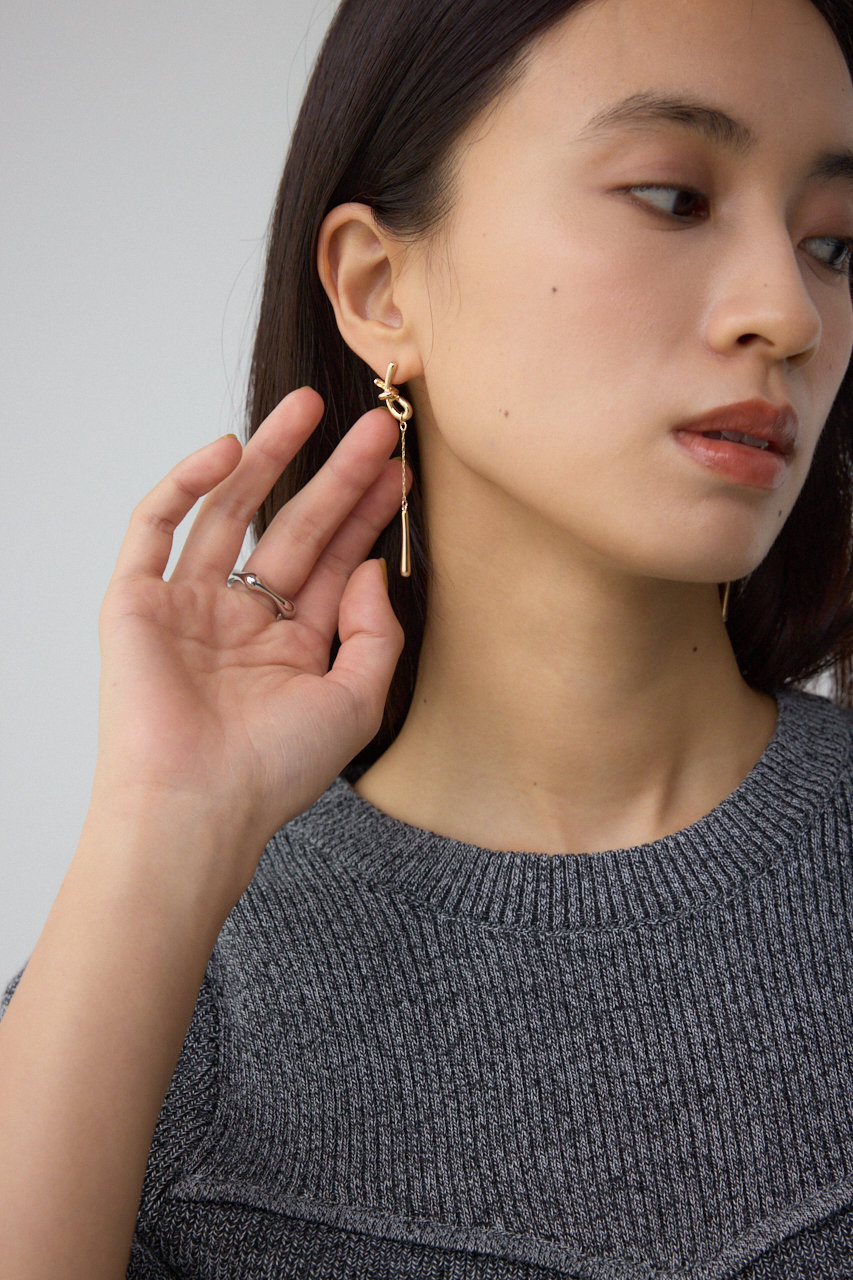 ノットトップスウィングピアス｜WOMEN｜250IAB56-191K｜AZUL BY MOUSSY