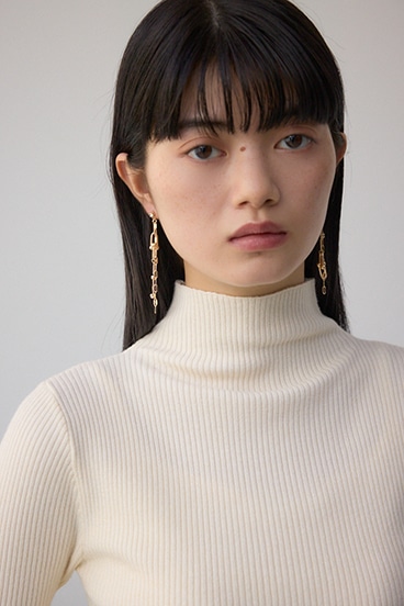 Uチェーンスウィングピアス 詳細画像