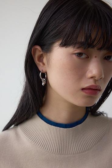 マルチモチーフミニフープピアス