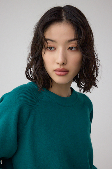 ボリュームスリーブニット