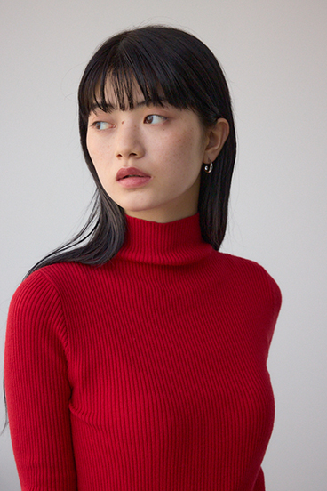 サムホールリブニットトップス